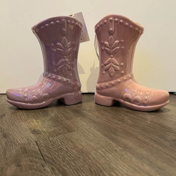 SOLD!!Super Cute Jessica Simpson Iridescent Cowboy Boot Candles-Set of 2- NWT - Picture 9 of 9